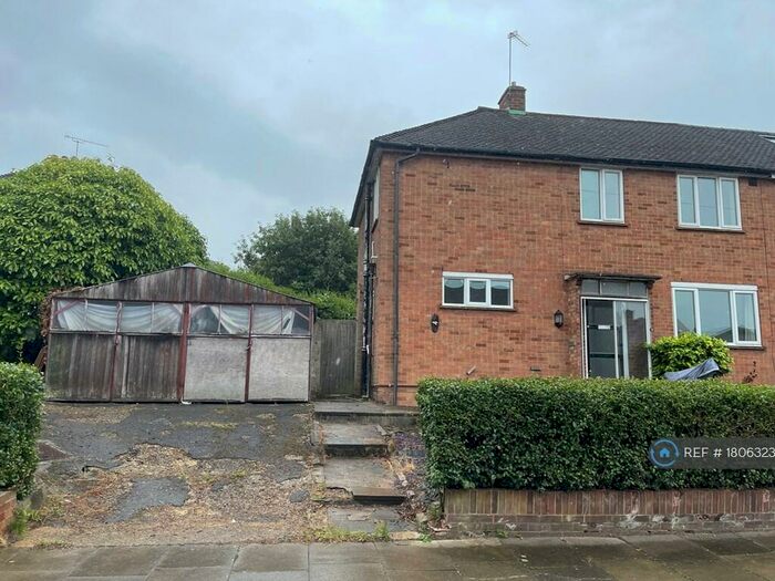 3 Bedroom Semi-Detached House To Rent In Arundel Road, Cockfosters, Barnet, EN4