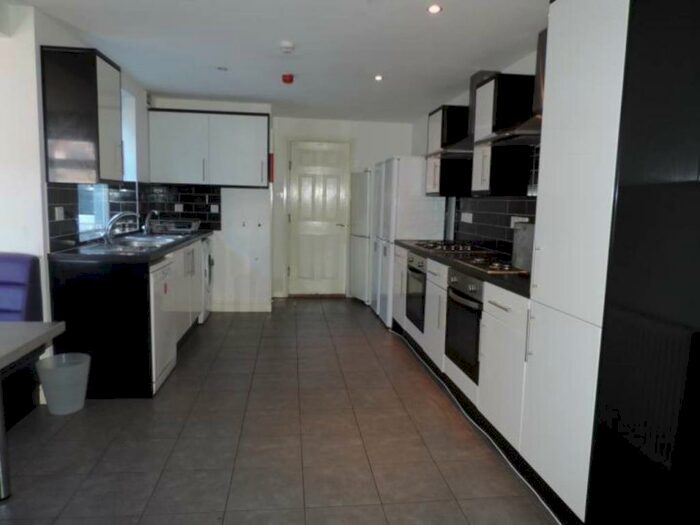 9 Bedroom House To Rent In Miskin Street, , Cathays, CF24