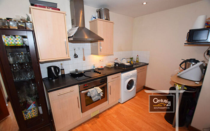 1 Bedroom Flat To Rent In |Ref: |, Warren Avenue, Southampton, SO16