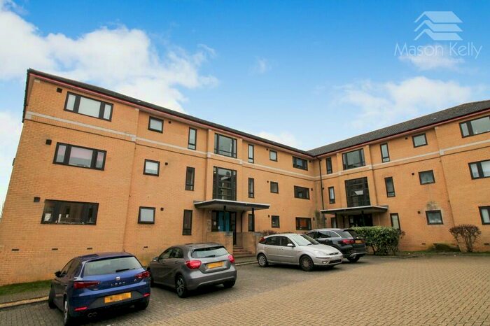 2 Bedroom Flat To Rent In Albion Place, Milton Keynes, Buckinghamshire, MK9