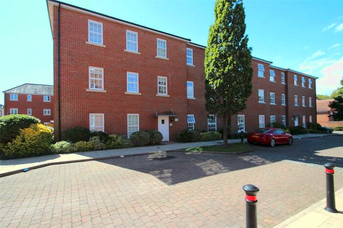 2 Bedroom Apartment To Rent In North Square, Knowle, Fareham, PO17