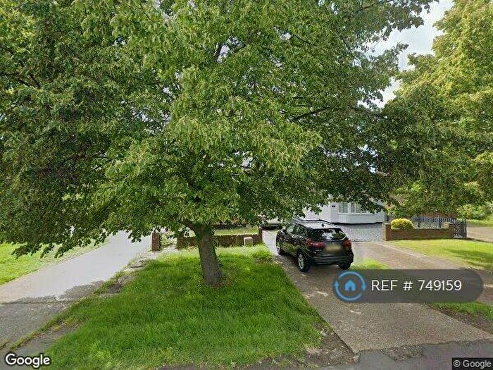 3 Bedroom Bungalow To Rent In Rayleigh Road, Benfleet, SS7