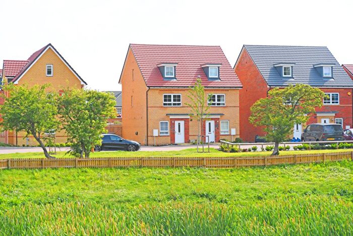 4 Bedroom Semi-Detached House For Sale In Peregrine Avenue, Boroughbridge, YO51