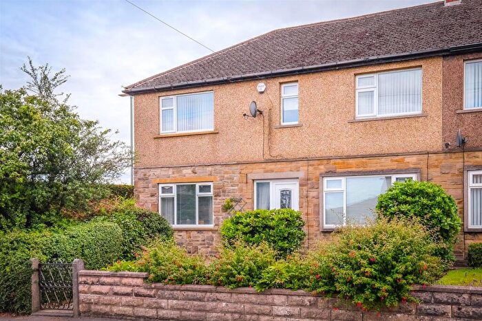 4 Bedroom Semi-Detached House For Sale In St. Annes Avenue, Huddersfield, HD3