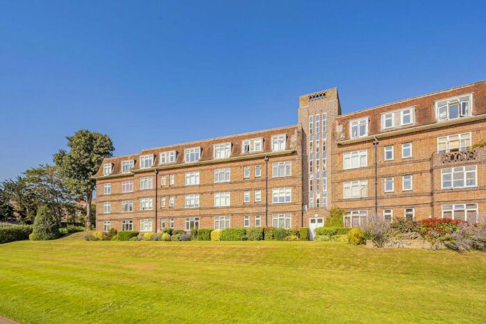 1 Bedroom Flat To Rent In Thames Eyot, Cross Deep, Twickenham, TW1