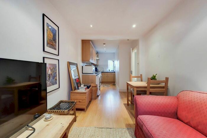 1 Bedroom Flat To Rent In North End Road, Fulham, London, W14
