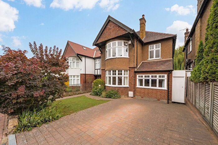 5 Bedroom Property To Rent In Wood Vale, London, N10