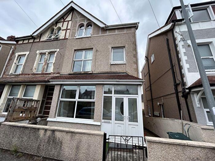 4 Bedroom Semi-Detached House For Sale In Avallon Avenue, Llandudno Junction, LL31