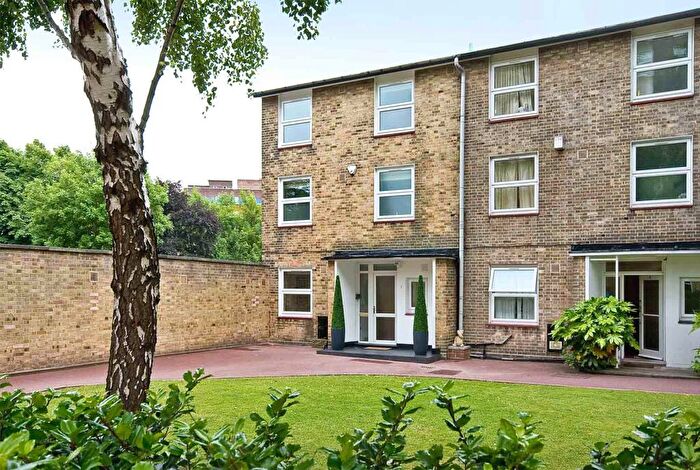 5 Bedroom House To Rent In Court Close, St John's Wood Park, St John's Wood, NW8