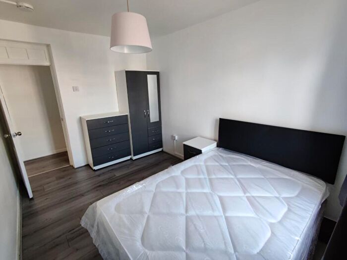 3 Bedroom Flat To Rent In Southcott House, Devons Road, London, E3