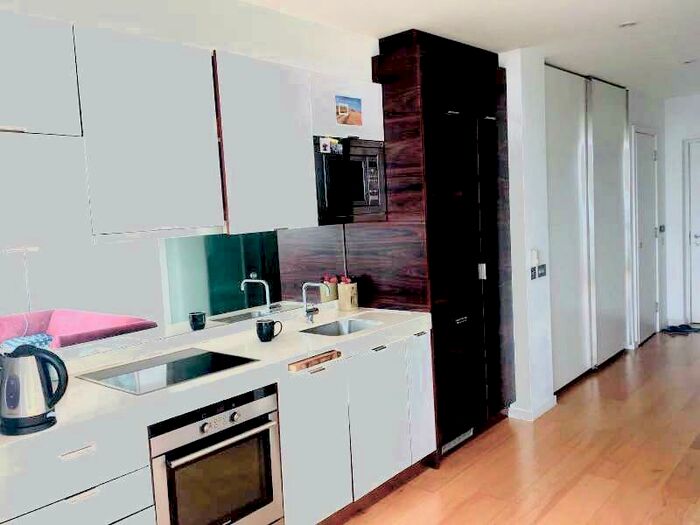 Studio To Rent In Ontario Tower Fairmount Avenue, Blackwall, Riverside, Canary Wharf, London, E14