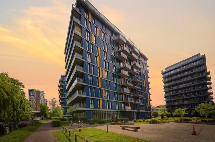 2 Bedroom Flat For Sale In Hatton Road, Wembley, HA0