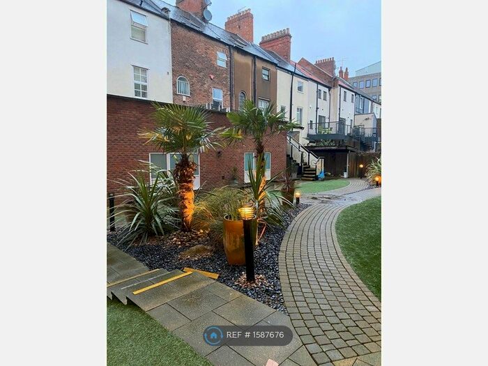 3 Bedroom Flat To Rent In Dock Street, Hull, HU1