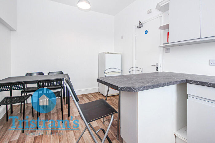 5 Bedroom Apartment To Rent In Castle Boulevard, Lenton, NG7