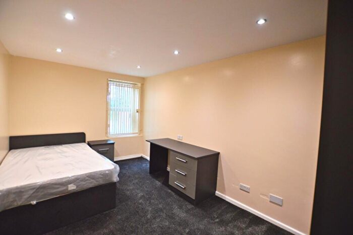 3 Bedroom House To Rent In Moorland Avenue, Leeds, LS6