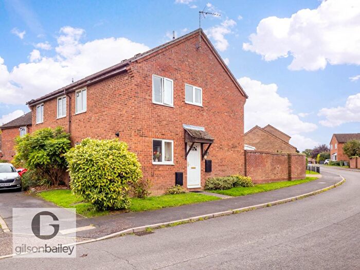 3 Bedroom Semi-Detached House For Sale In Ropes Walk, Blofield, NR13