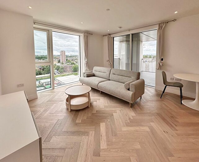 1 Bedroom Flat To Rent In Bridgewater Avenue, London, SW6