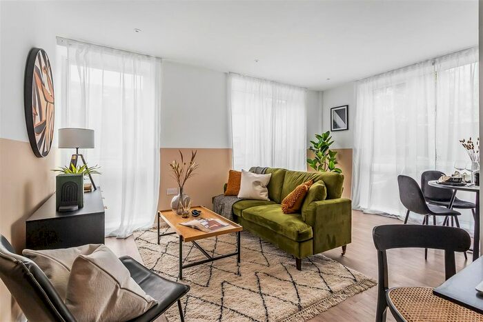 1 Bedroom Flat For Sale In Challenge, Barnett Wood Lane, Leatherhead, KT22