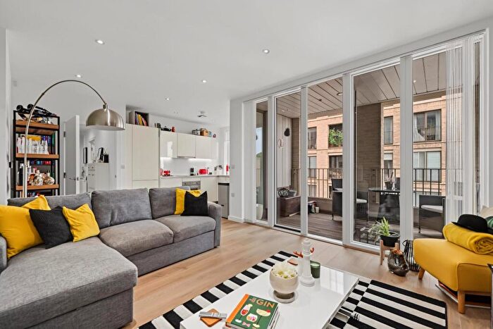 2 Bedroom Apartment For Sale In Casbeard Street, London, N4