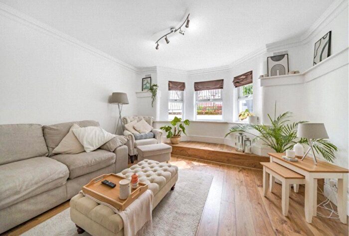 2 Bedroom Flat To Rent In Worple Road, Wimbledon, SW19