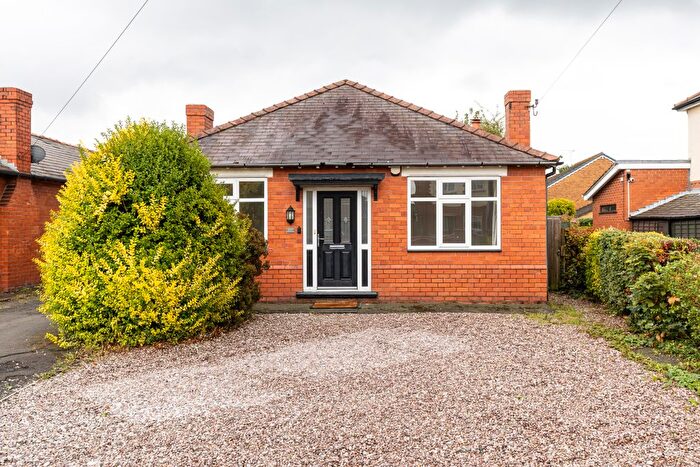 3 Bedroom Detached Bungalow For Sale In Hoole Lane, Chester, CH2