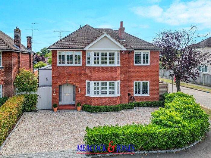 4 Bedroom Detached House For Sale In Chelmsford Road, Shenfield, Brentwood, CM15