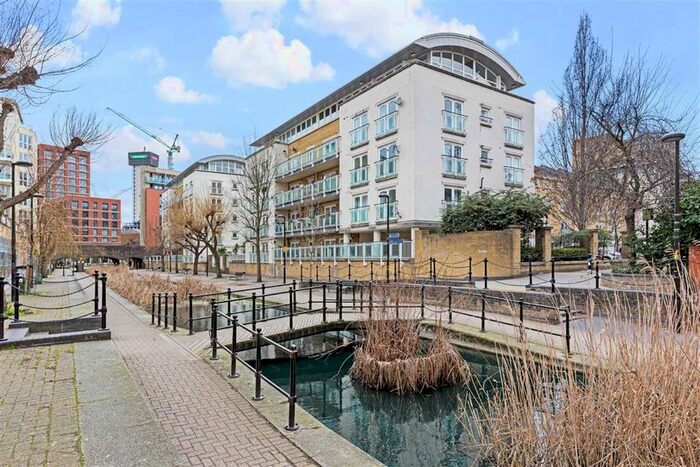 2 Bedroom Flat To Rent In Woodland Crescent, London, SE16