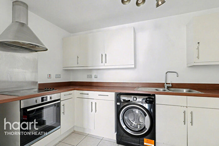 2 Bedroom Apartment For Sale In Parchmore Road, Thornton Heath, CR7