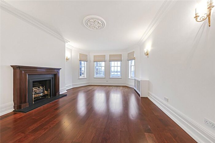 3 Bedroom Flat To Rent In St Johns Wood Court, St. Johns Wood Road, London, NW8