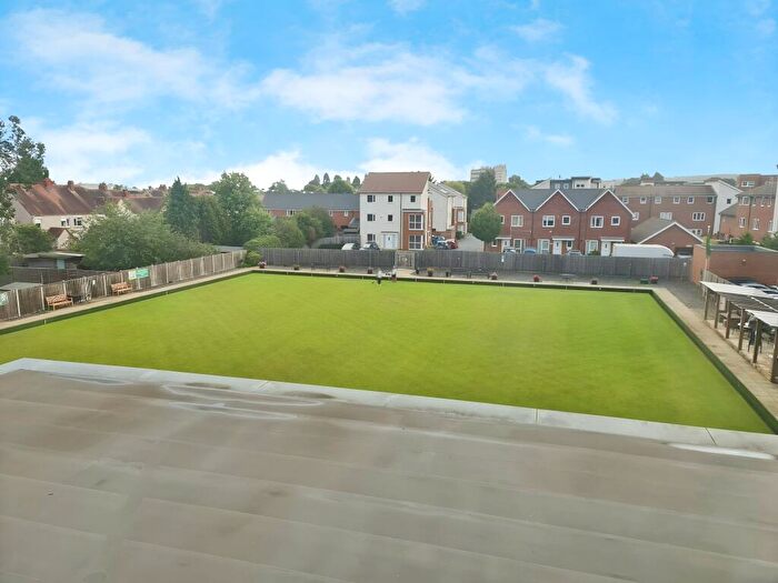 1 Bedroom Flat For Sale In Princes Way, Milton Keynes, MK2