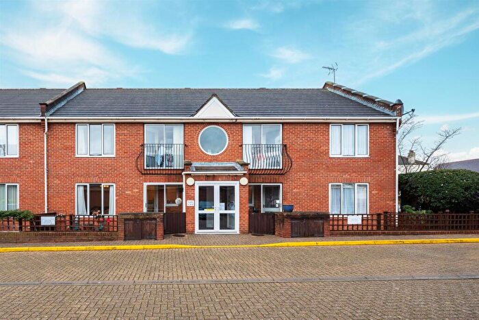 2 Bedroom Flat For Sale In Westmount Road, London, SE9