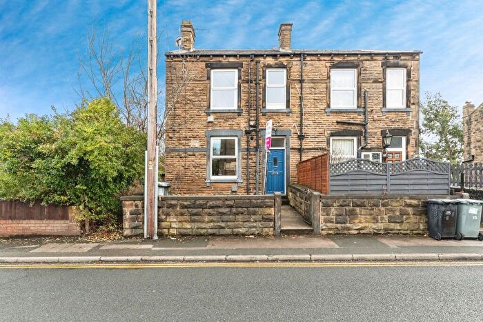 1 Bedroom End Of Terrace House For Sale In Scotchman Lane, Morley, Leeds, LS27