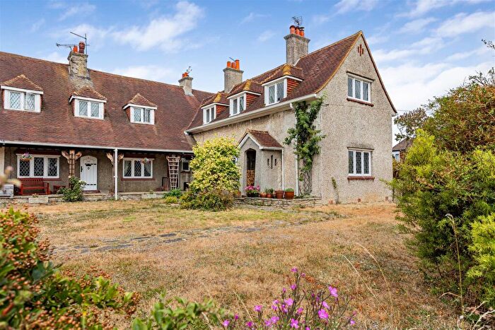 2 Bedroom End Of Terrace House For Sale In City Road, Tilehurst, Reading, West Berkshire, RG31