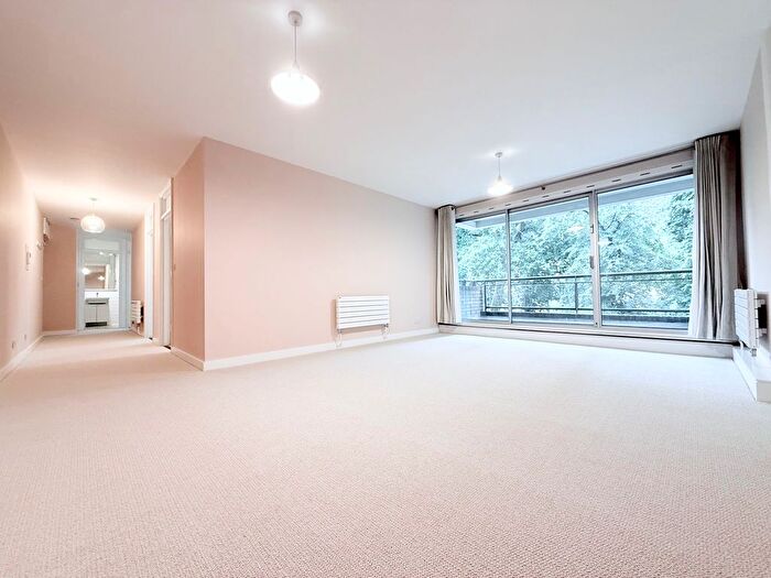 1 Bedroom Flat For Sale In Oakley Square, Mornington Crescent, NW1