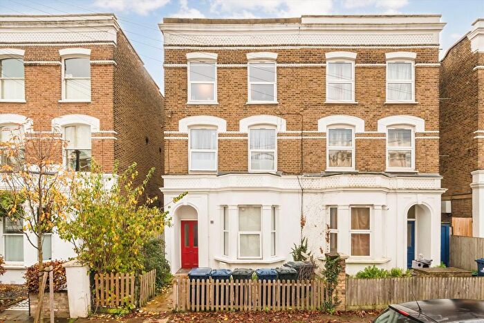 Studio To Rent In Essex Road, London, W3