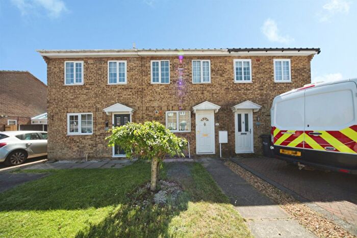 2 Bedroom Terraced House For Sale In Warton Green, Luton, LU2