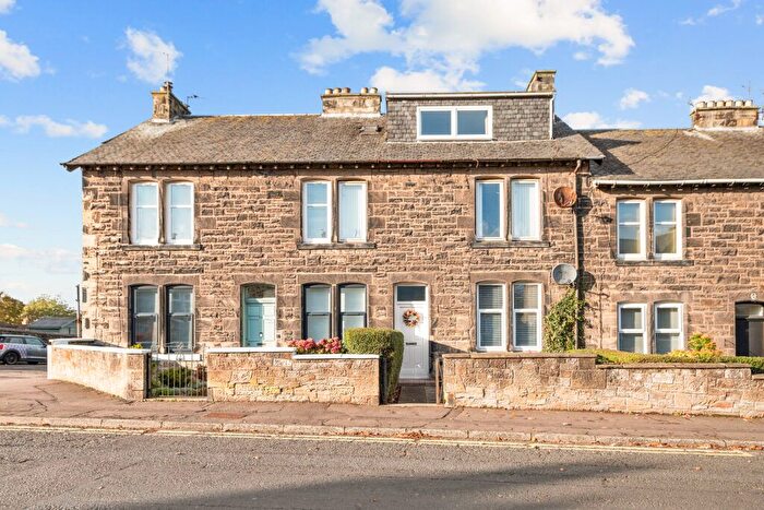 2 Bedroom Flat For Sale In Dean Road, Bo’Ness, EH51