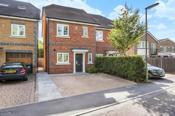 2 Bedroom Semi-Detached House To Rent In Staines Upon Thames, Surrey, TW18