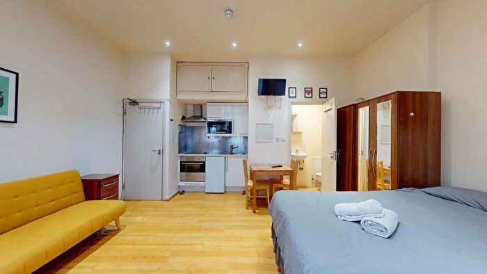 Studio To Rent In Brondesbury Park, NW6
