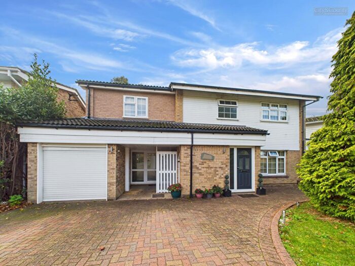 5 Bedroom Detached House For Sale In Upton Close, Longthorpe, Peterborough, PE3