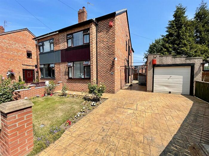 3 Bedroom Semi Detached House For Sale In Somerset Grove, Darlington, DL1
