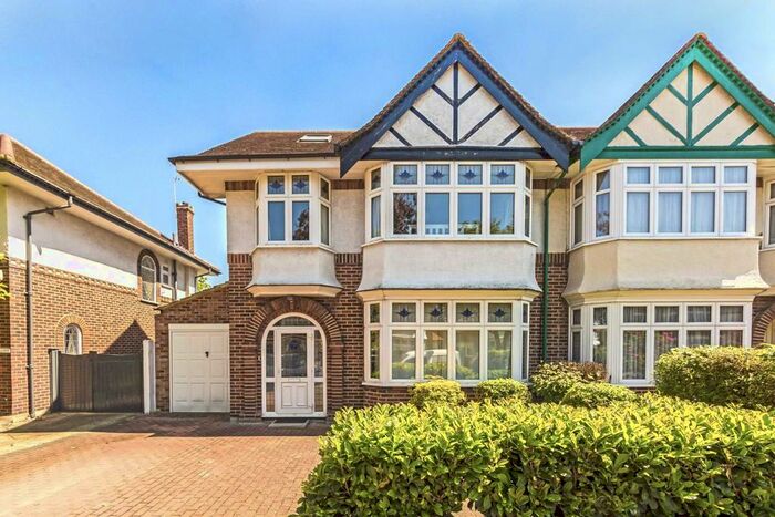 5 Bedroom Property To Rent In Delamere Road, London W5