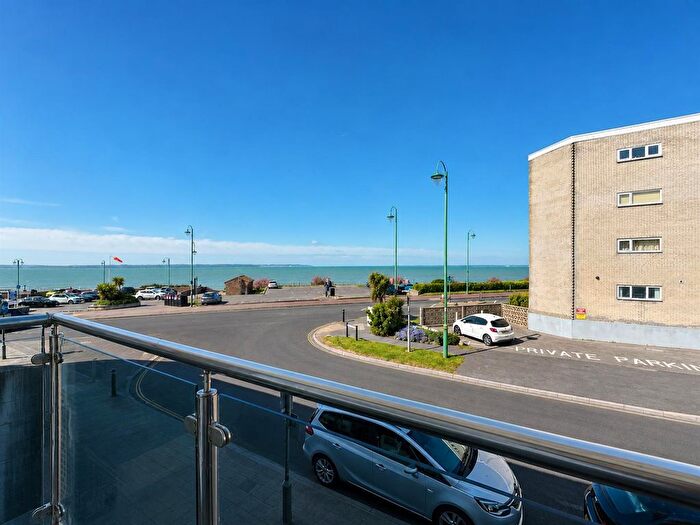 2 Bedroom Flat For Sale In Milvil Road, Lee-On-The-Solent, PO13