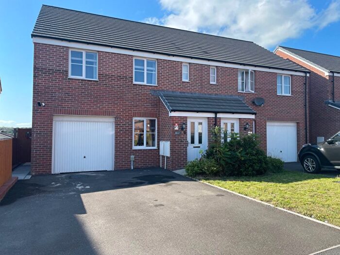 3 Bedroom Semi Detached House For Sale In Rhodfa Bryn Castell, Bridgend, CF31