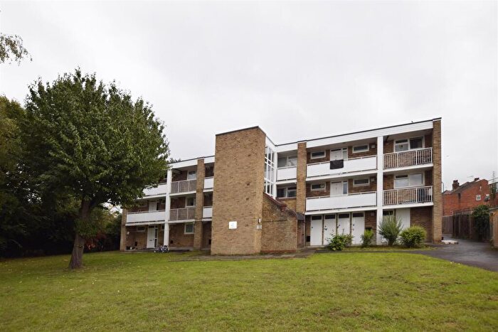 2 Bedroom Flat For Sale In Clarendon Gardens, Wembley, HA9