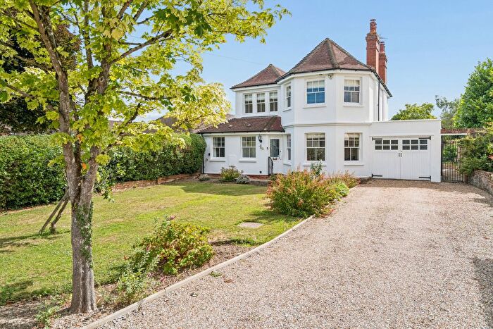 3 Bedroom Detached House For Sale In Cheney Street, Pinner, HA5