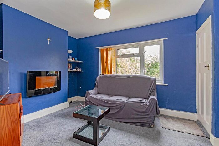 2 Bedroom Semi-Detached House For Sale In Cemetery Road, Danesmoor, Chesterfield, S45