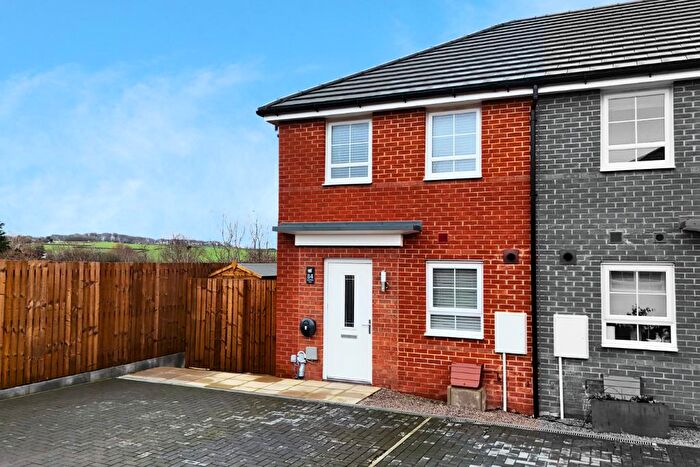 2 Bedroom End Of Terrace House For Sale In Castle Garden Street, Penistone, Sheffield, S36