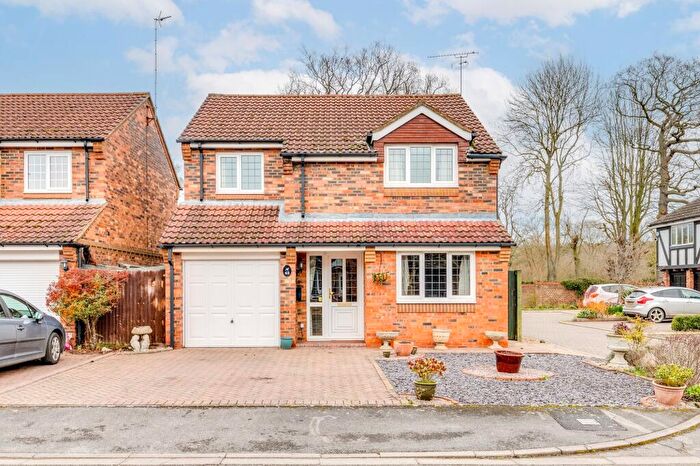 3 Bedroom Detached House For Sale In Furlong Way, Great Amwell, SG12