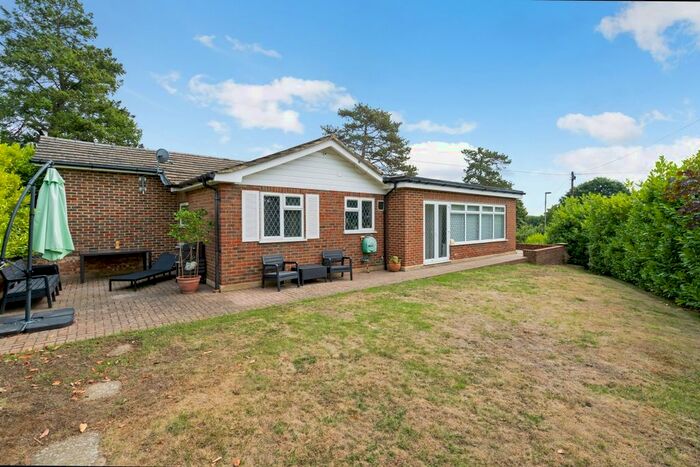 4 Bedroom Detached House To Rent In Cronks Hill Road, Redhill, RH1